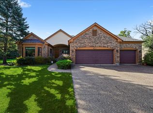 4211 Timberlane Dr, Northbrook, IL 60062