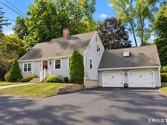 3rd image of 138 Tariffville Road