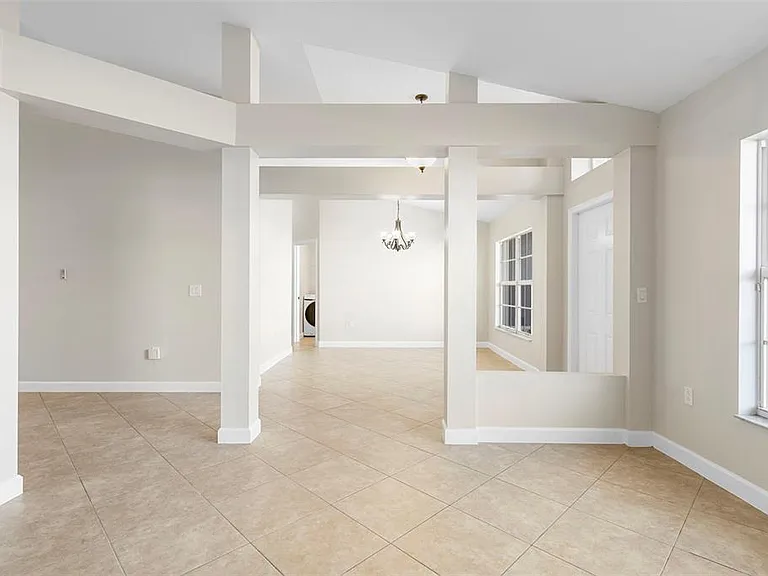 1227 Tivoli Dr — Photo 10