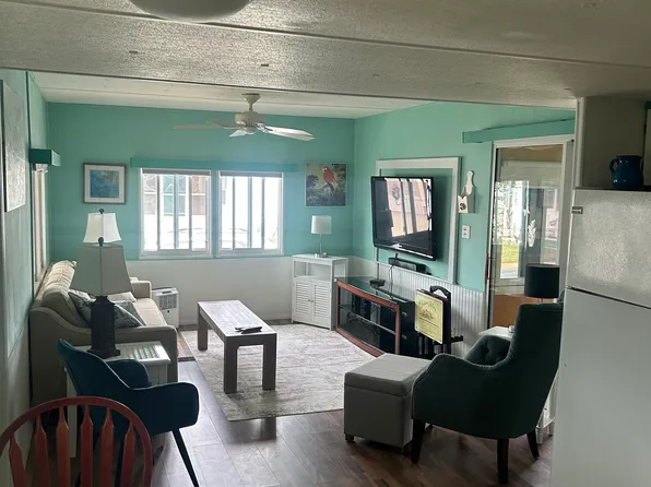 130 Patricia Ave Lot 76, Dunedin, FL 34698