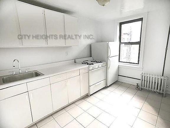2nd image of 125 1st Ave APT 3