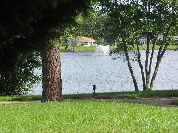 3rd image of 43D Cambridge Ct #100D