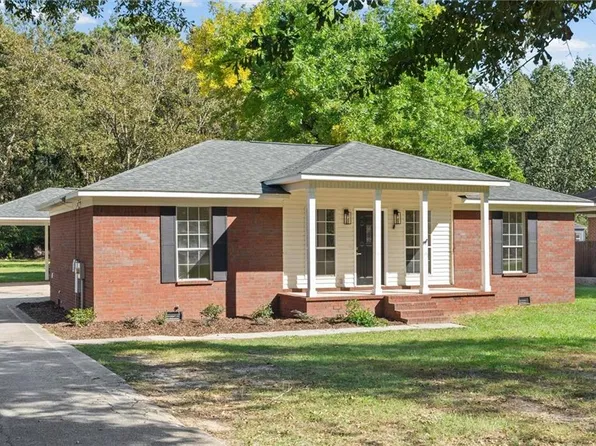 5470 Park St, Satsuma, AL 36572
