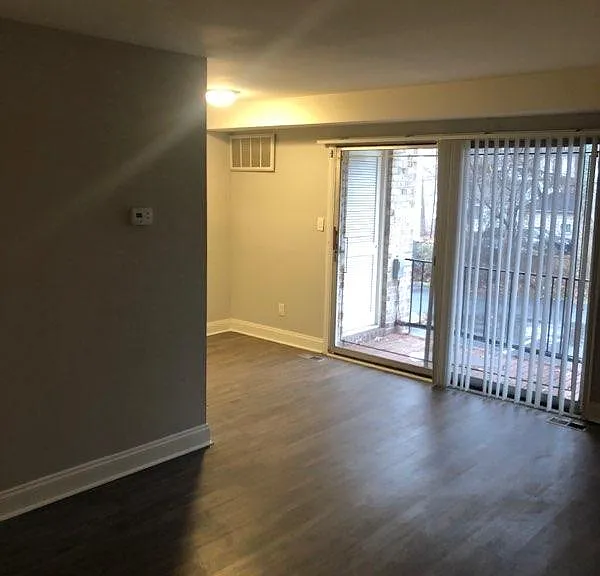 5527 Cadillac Ave — Photo 4