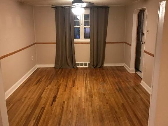 5th image of 1310 Colwell Ln