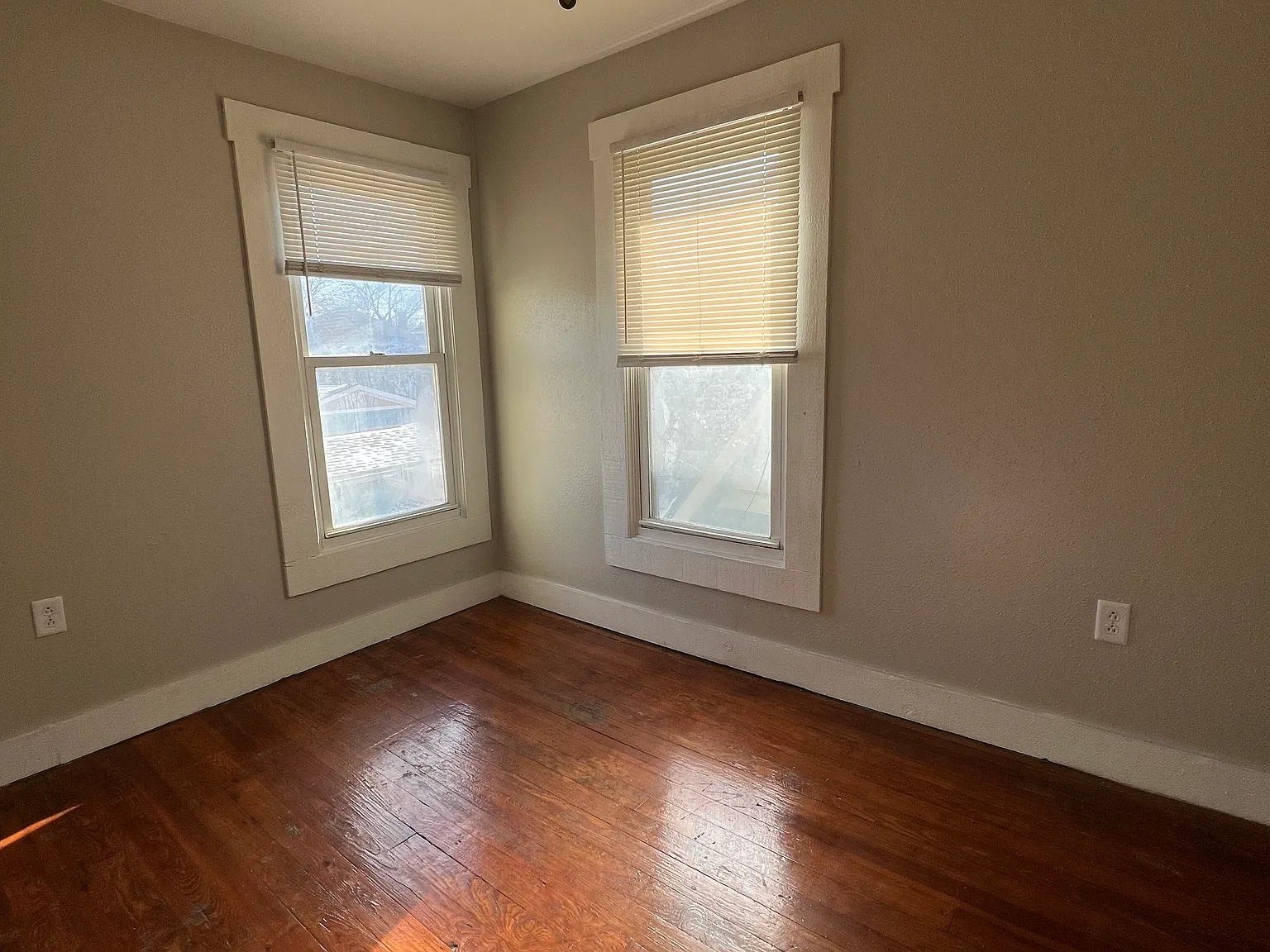 2 bed, 1.5 bath, 991 sqft, $1,250 — Photo 4