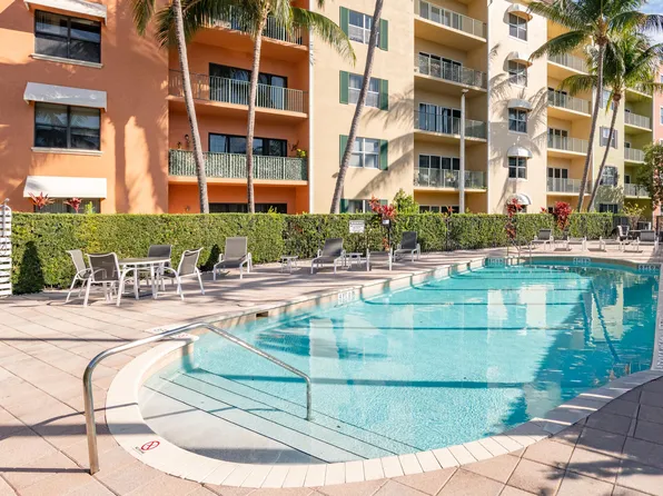 1650 Presidential Way APT 306, West Palm Beach, FL 33401