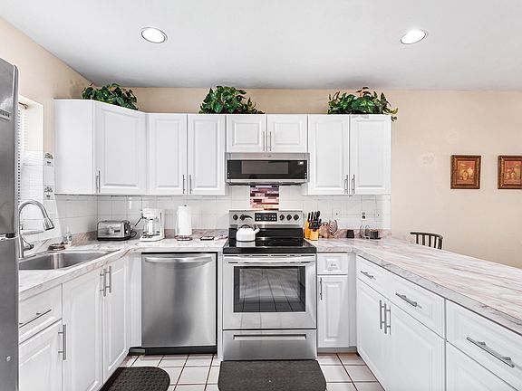 2nd image of 56 Aspen Dr #56