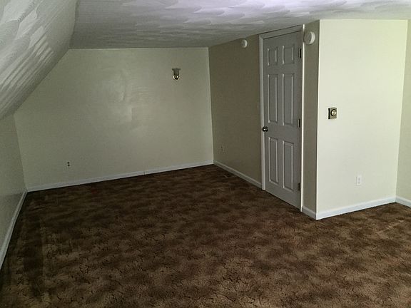 4th image of 192 North Ave APT 4