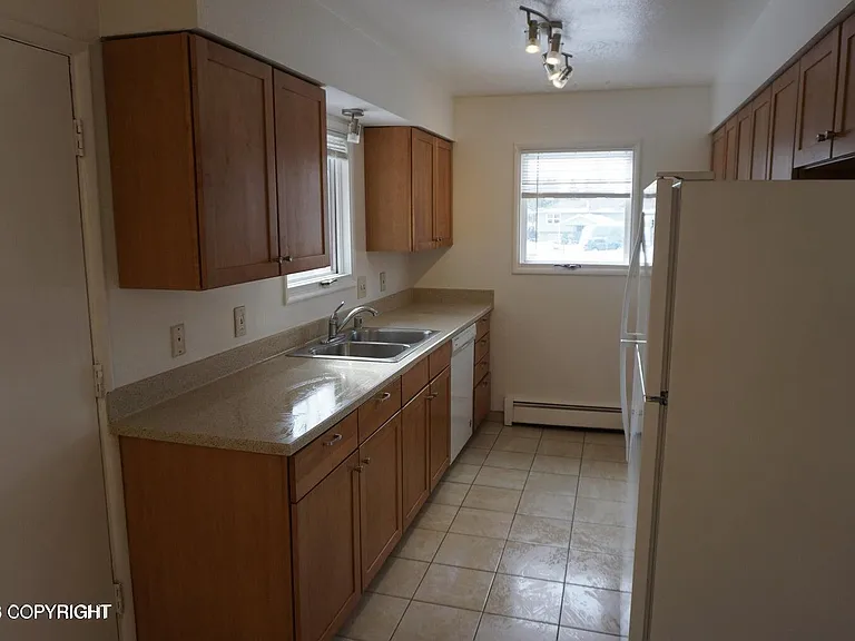2935 Donington Dr — Photo 5