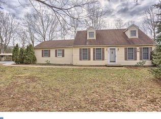 108 Fredericksville Rd, Mertztown, PA 19539