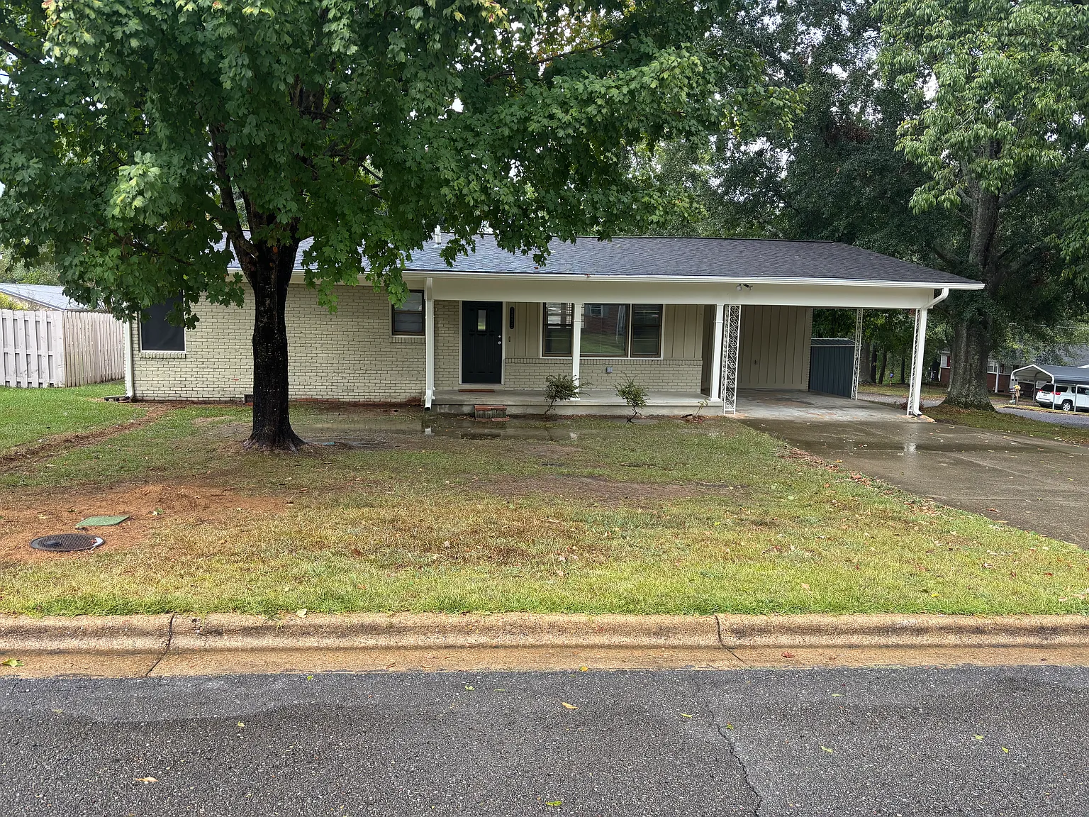 3 bed, 1305 sqft, $1,695 — Photo 2