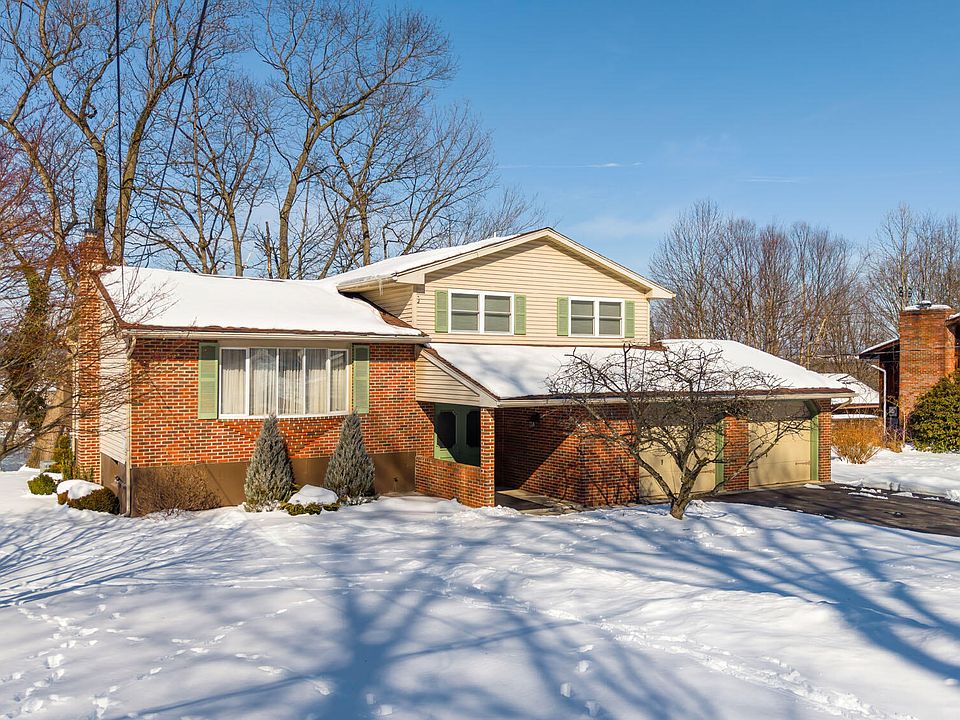 1st image of 235 River Dr