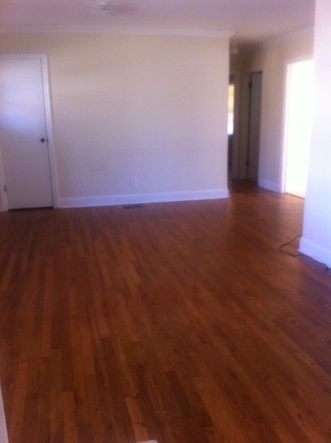 2nd image of 207 Plum St