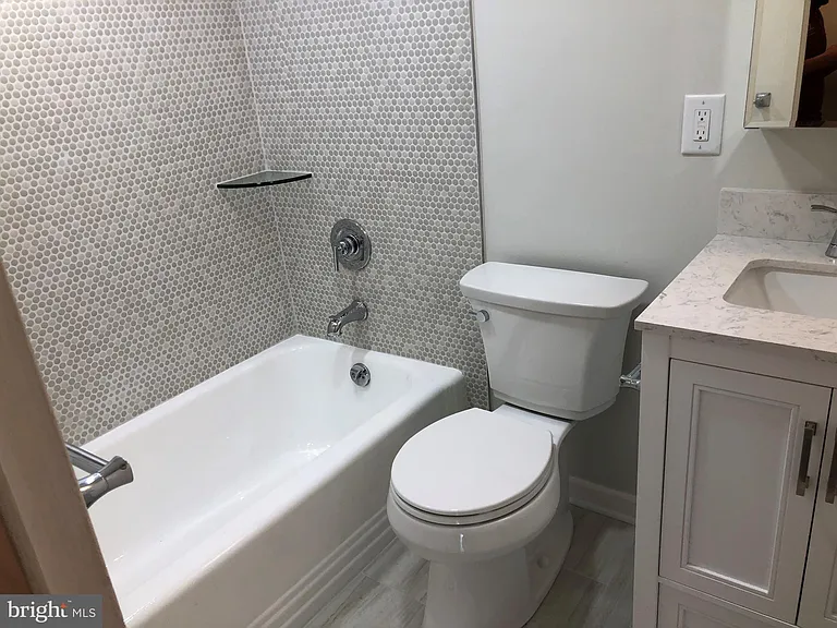 220 Locust St #-11ES — Photo 13