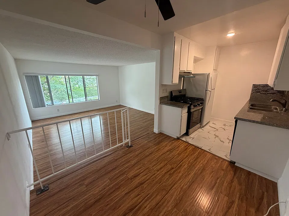 828 Arizona Ave #9