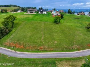 2447 Starboard Crest Rd, Morristown, TN 37814