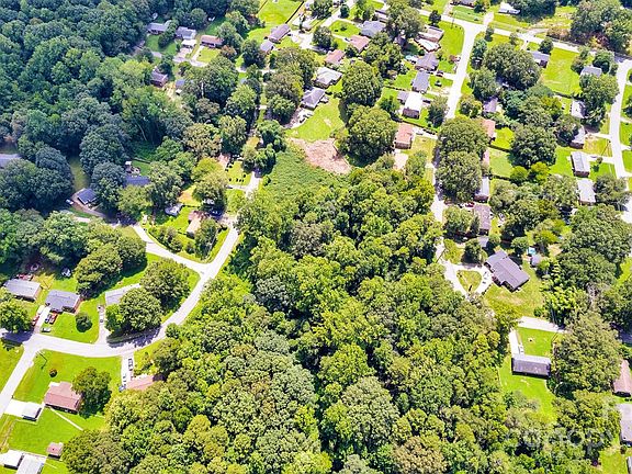 5th image of 3010 Randy Dr