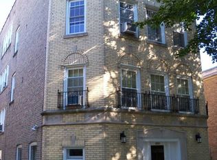 8041 Kilpatrick Ave #2, Skokie, IL