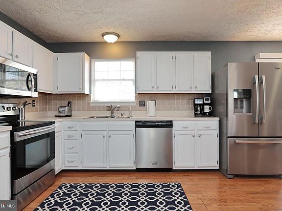 4th image of 35976 Army Navy Dr
