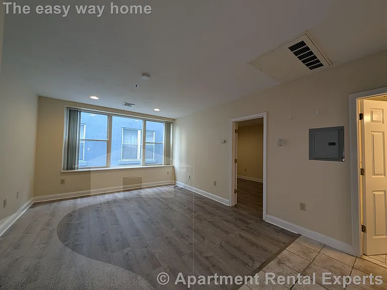 15 Pearl St #11 — Photo 10