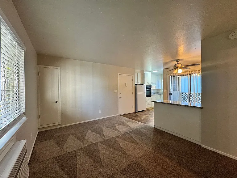 2717 O Street — Photo 4