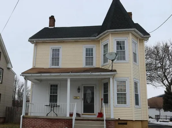 230 M St, Littlestown, PA 17340