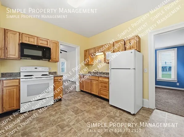 615 McReynolds Ave NW #1, Grand Rapids, MI 49504