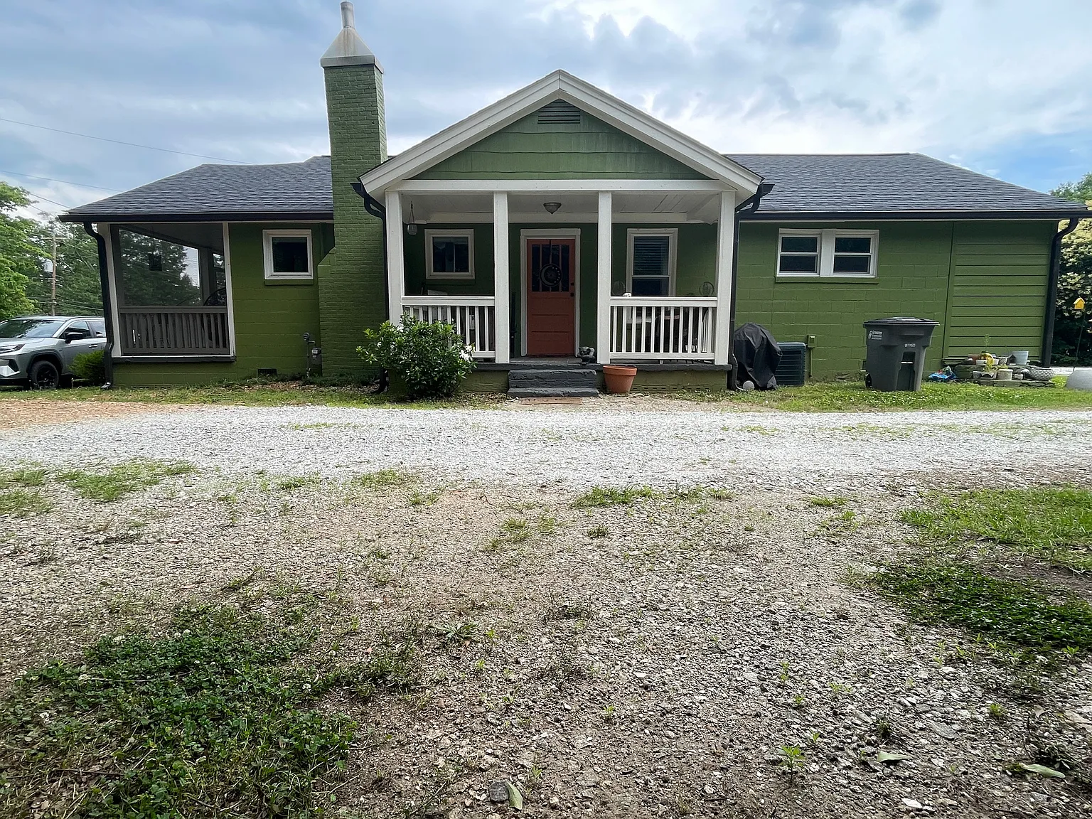 3 bed, 1536 sqft, $1,825 — Photo 2
