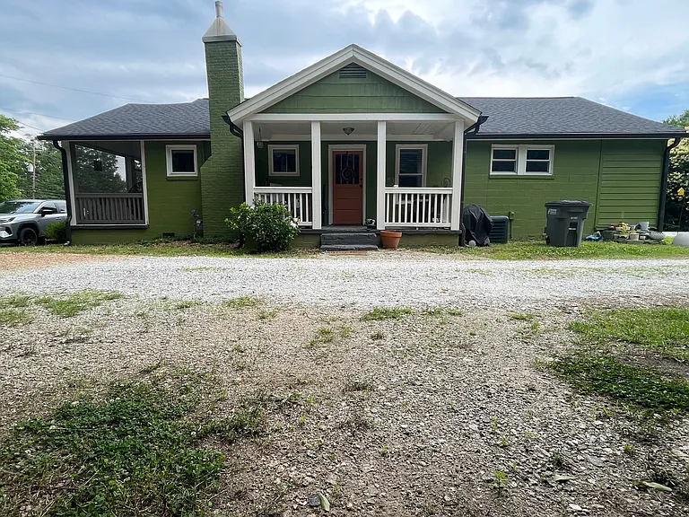218 Old Piedmont Hwy — Photo 2