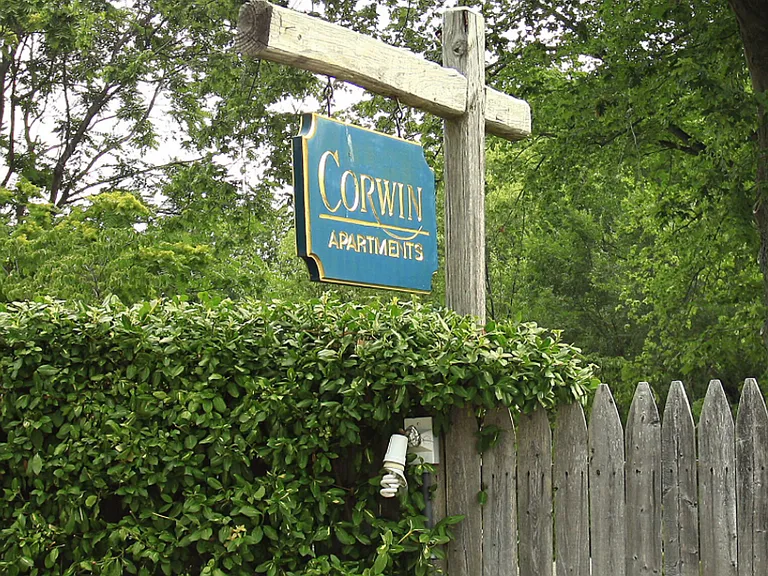 Corwin Apartments — Photo 1