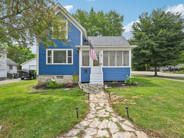 47 N Green St, Carpentersville, IL 60110