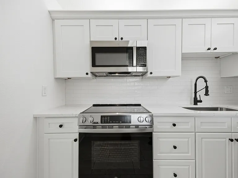 7465 Bay Island Dr S #112 — Photo 5
