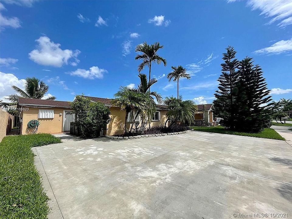 1st image of 10421 SW 141st Dr