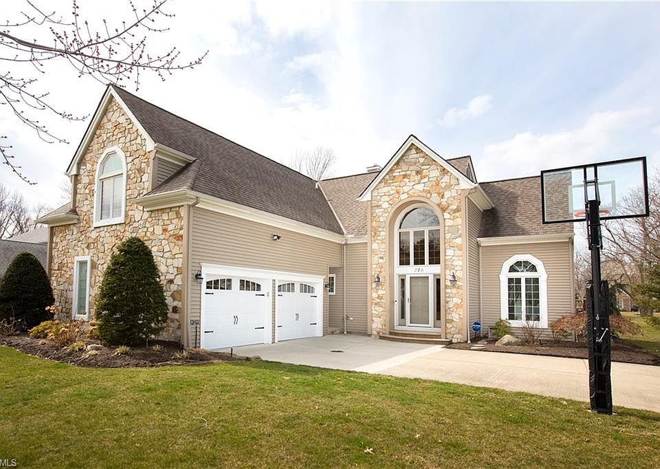 1st image of 376 Long Pointe Dr