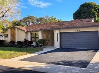 11516 SW 54th St, Fort Lauderdale, FL 33330