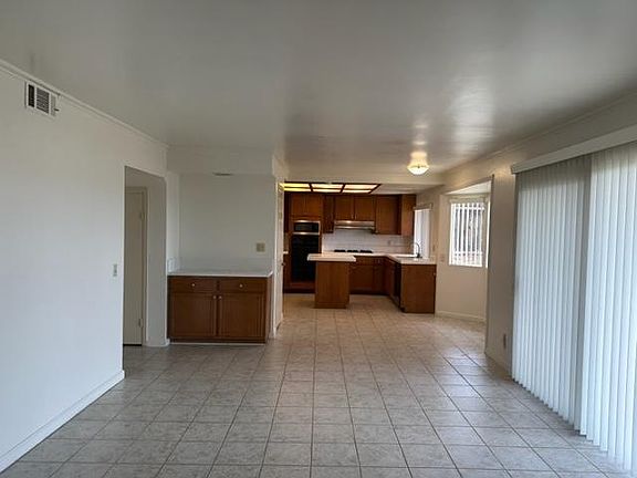 5th image of 188 Amberwood Dr