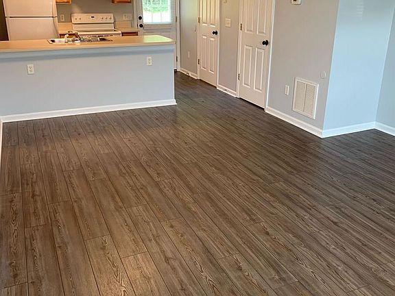 3rd image of 175 Griffin Ln #175