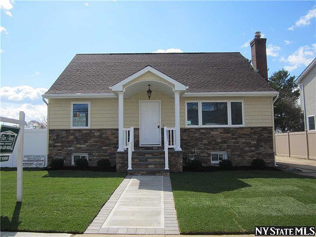 1st image of 8 Plitt Ave