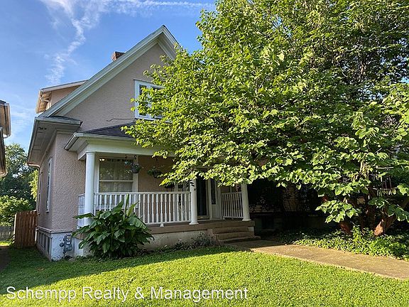 3rd image of 460 E Lee St