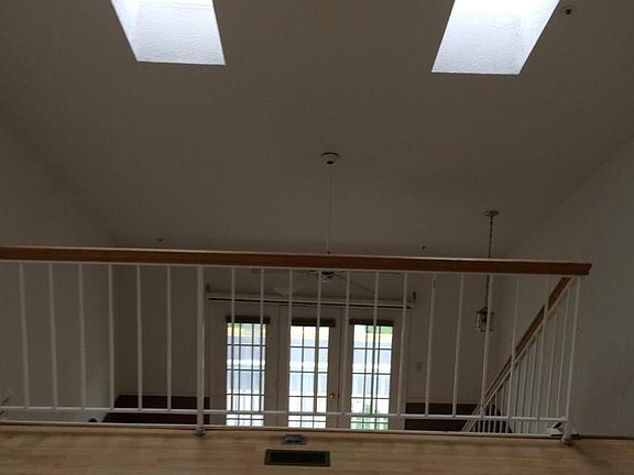 4th image of 19020 Amarillo Dr #148