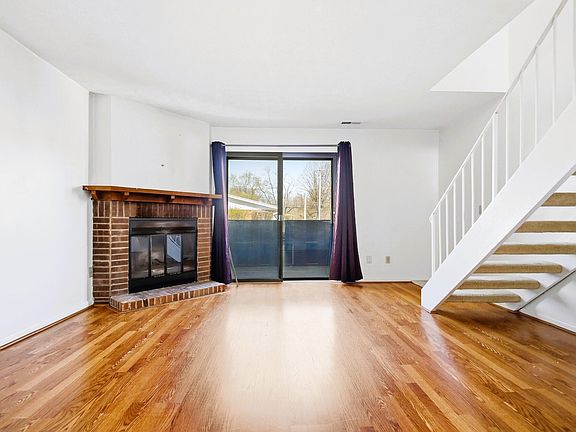 3rd image of 615 Villa Rd APT B