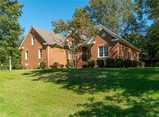 4003 Rockridge Ct, Chester, VA 23831