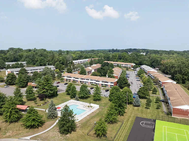 Parkside Apartments at North Colonie — Photo 1