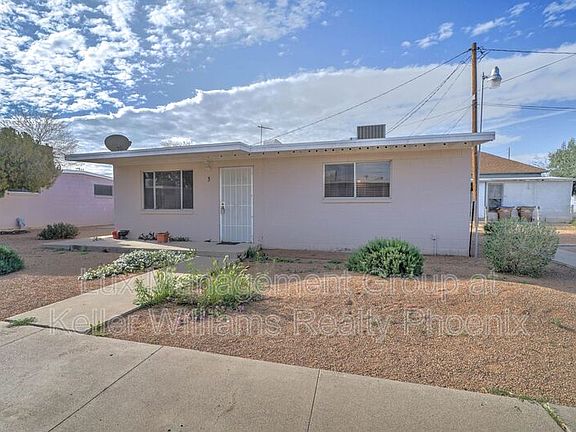 3rd image of 221 N Pinal St Unit 3
