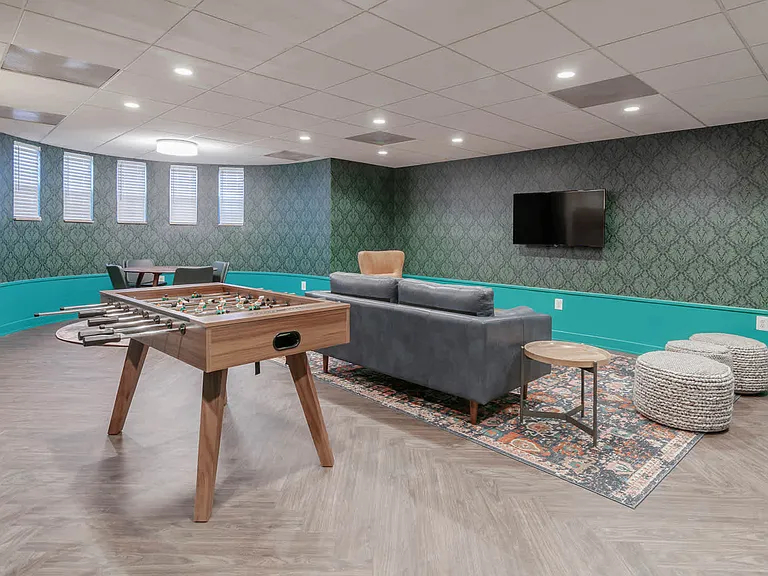 E-Lounge
