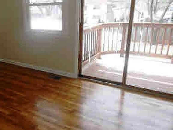 3rd image of 1705 N Brunswick St
