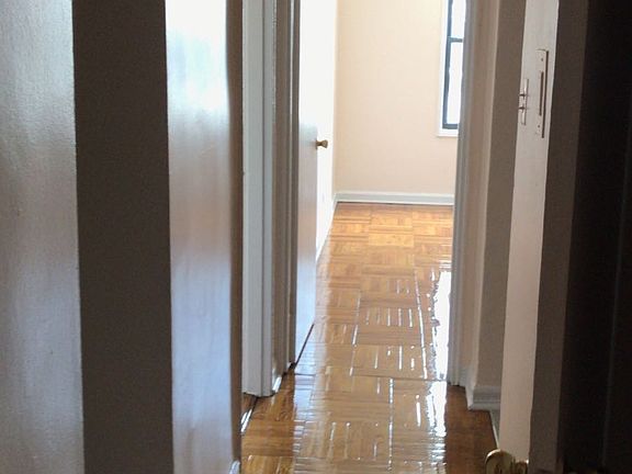 5th image of 631 Beach 9th St APT 2D