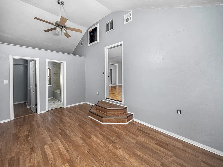 1703 NW Euclid Ave — Photo 9