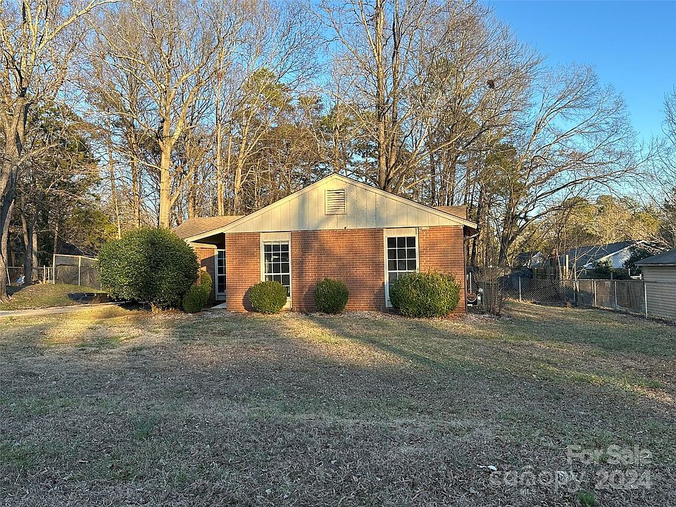 1st image of 6406 Farmstead Dr #110